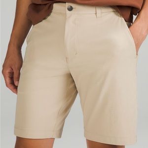 NWOT COMMISSION SHORT 9" *WARPSTREME in Trench